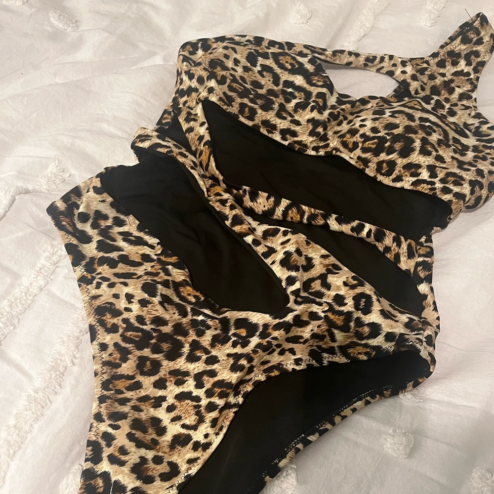 Fashion nova one piece swimsuit